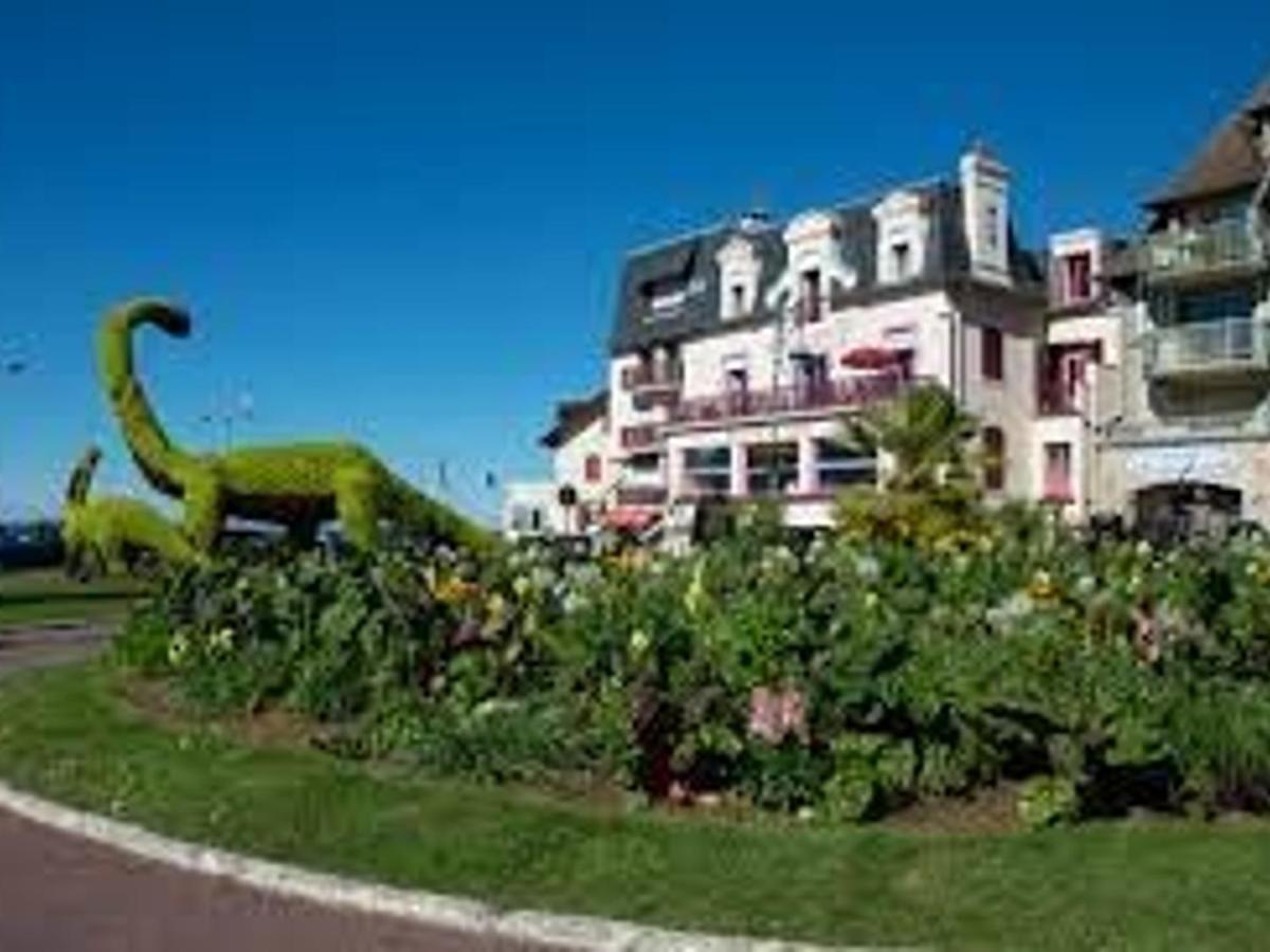 Appartement En Front De Mer A Villers-Sur-Mer Face Au Casino, 2P Tout Equipe Avec Parking Privatif - Fr-1-712-14 Экстерьер фото